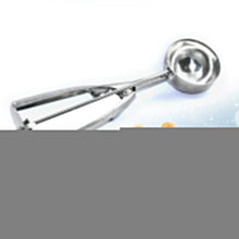 Classic stainless steel scooper